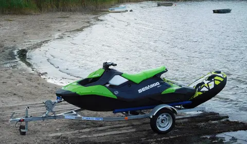 Гидроцикл Sea-Doo GTI 130 2019 г., с прицепом