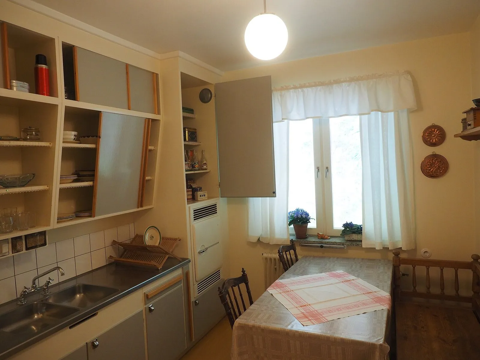 1-комнатная посуточно у Хан Шатыра, 42 м², 14 этаж — Фото 2 из 4