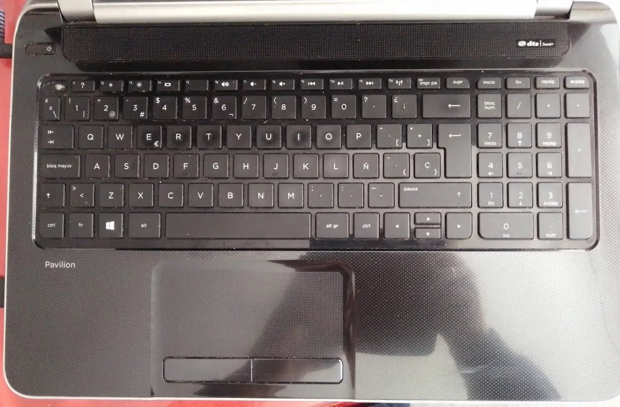 HP Pavilion 15 i5-1335U, 16/512 ГБ, для учёбы и работы — Фото 3 из 3