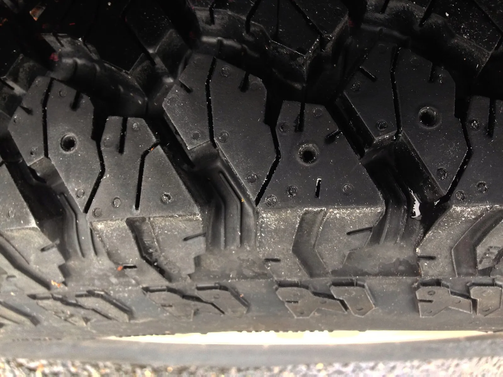 Зимние колёса в сборе на Lada Granta 175/65 R14 — 4 фотоның 3-сі