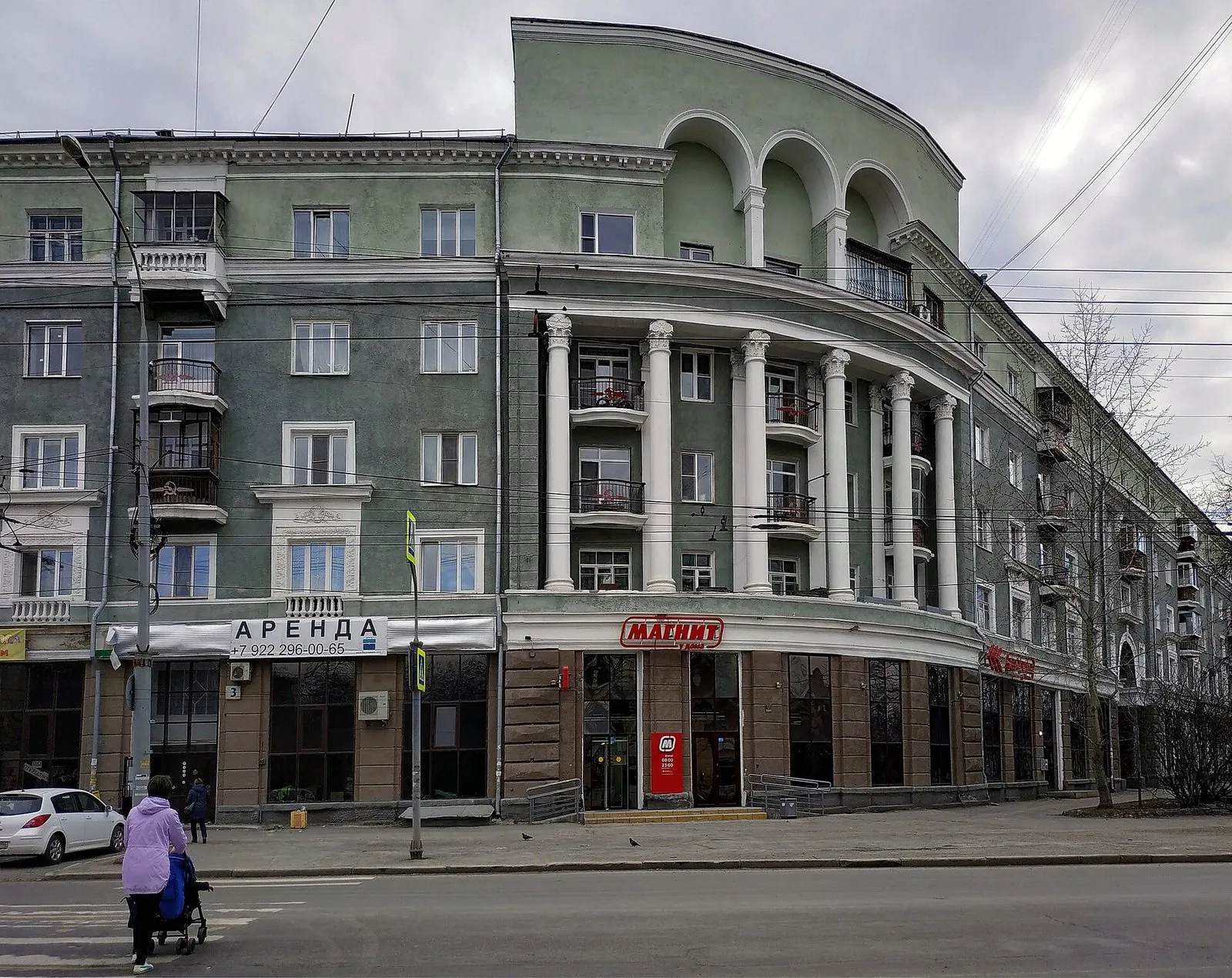 Комната 17 м² в 4-комнатной сталинке, центр, правый берег
