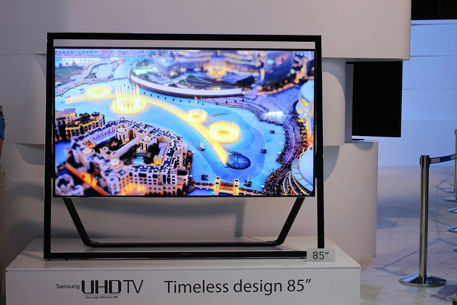 Телевизор Samsung QLED 55″ Q60C, 4K, Smart TV — Фото 3 из 3
