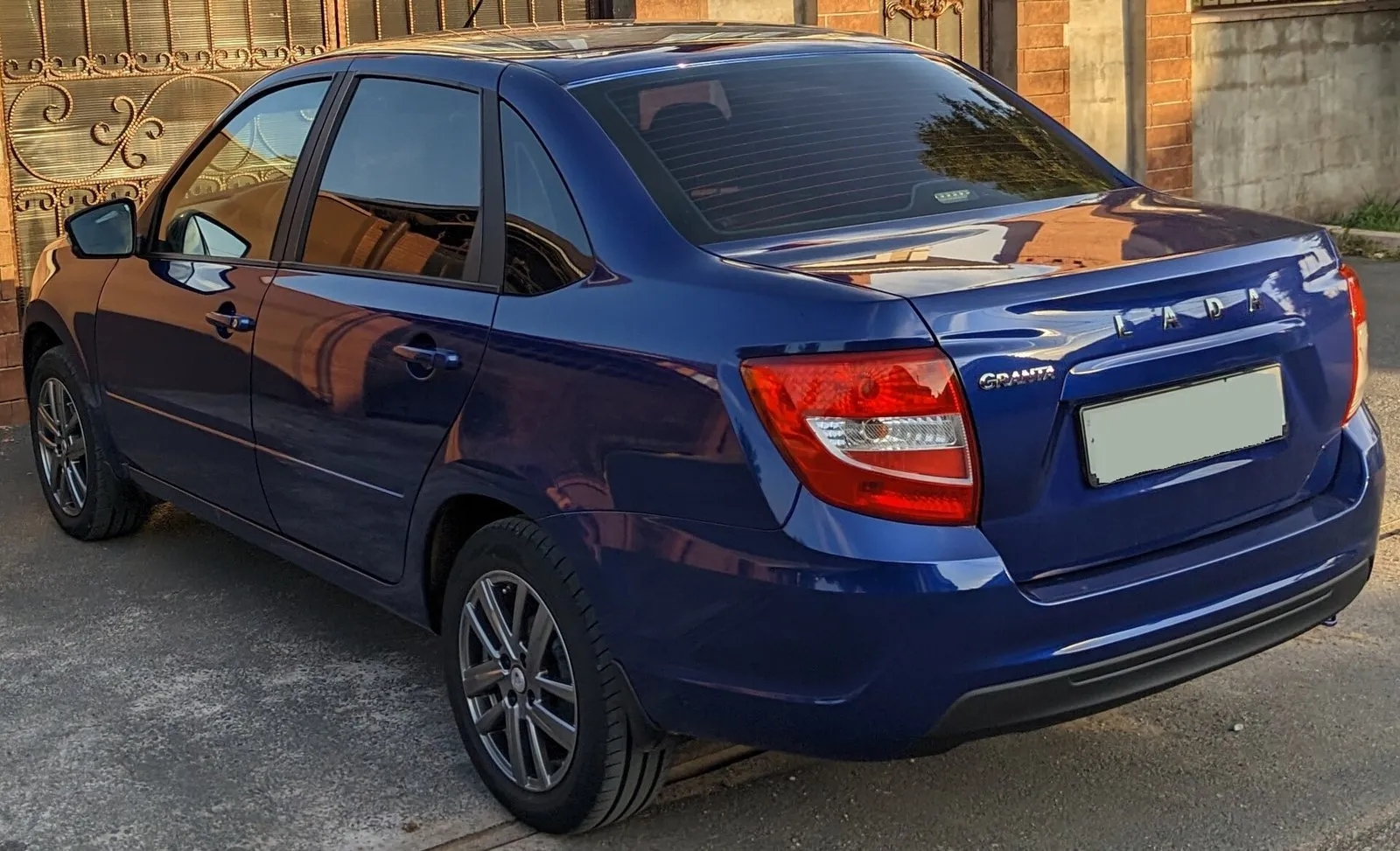 ВАЗ (Lada) Granta 2021 г., 1.6 л, механика