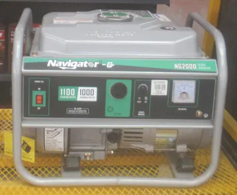 Бензиновый генератор Huter DY4000L, 3 кВт