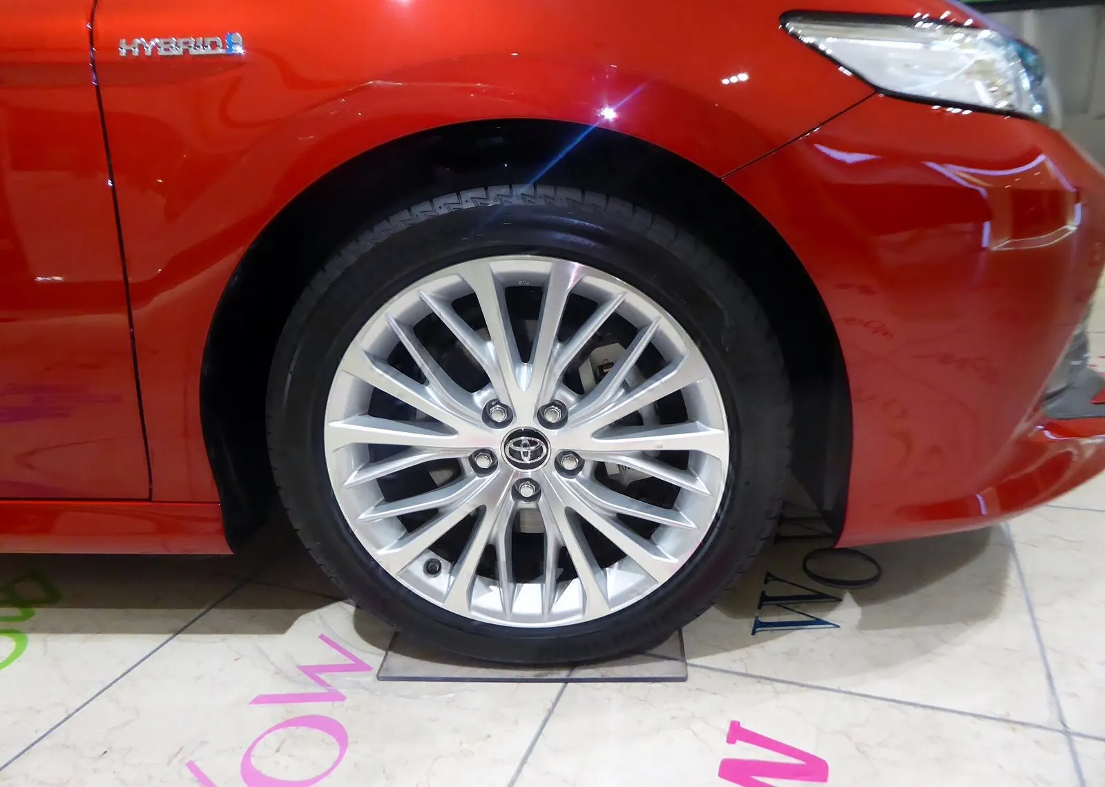 Оригинальные литые диски Toyota Camry XV70 R18 5x114.3 — 4 фотоның 4-сі