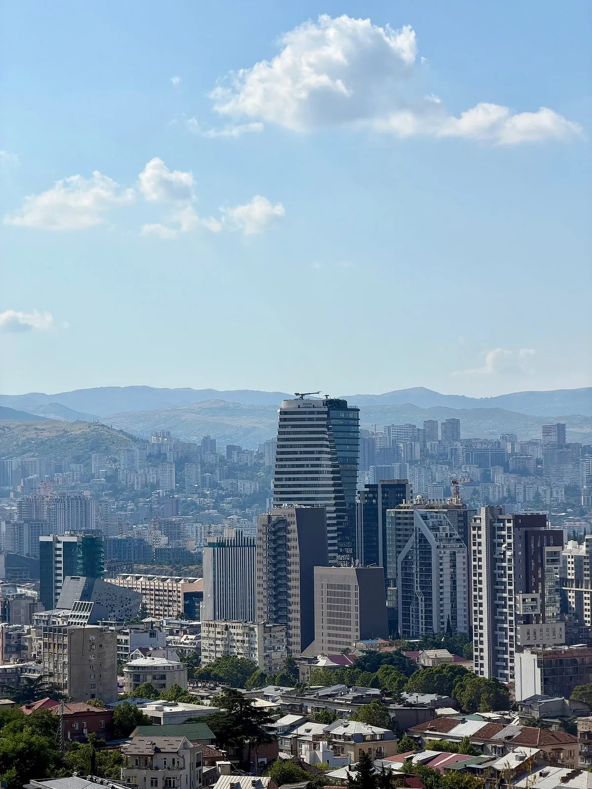 3-комнатная квартира в Тбилиси, Ваке, 85 м²