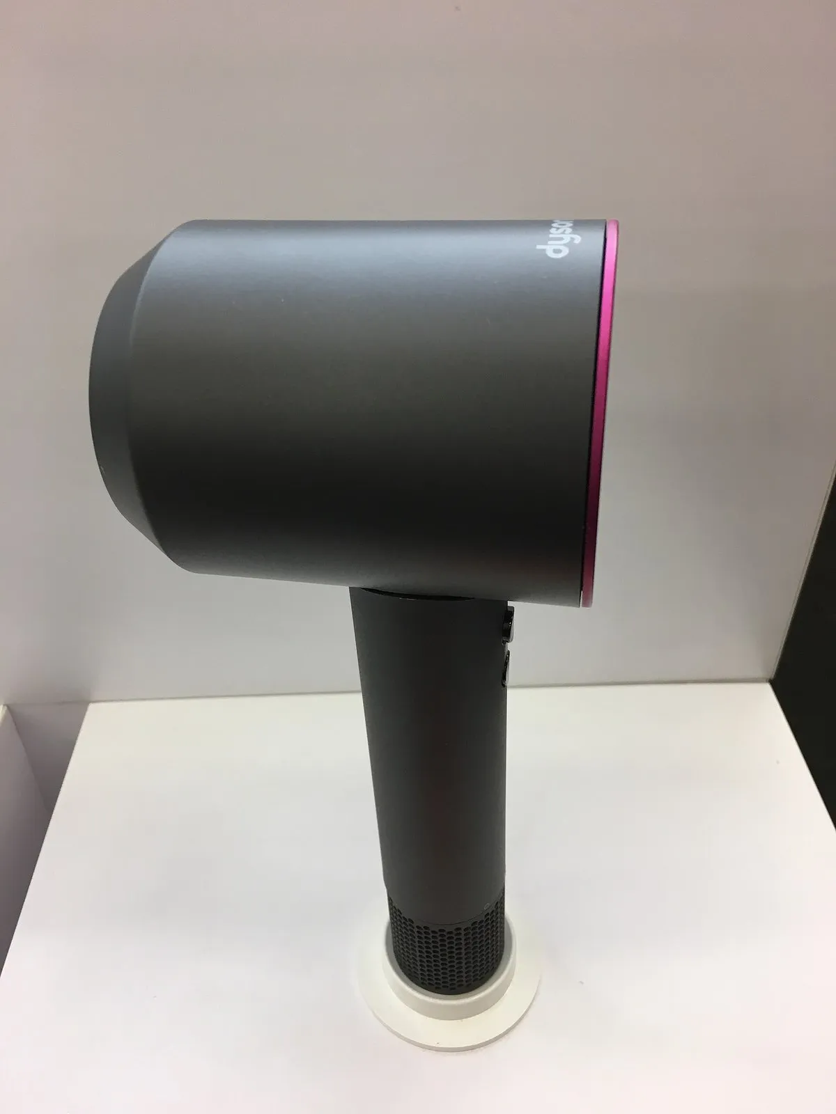 Фен Dyson Supersonic HD07, оригинал — 4 фотоның 3-сі