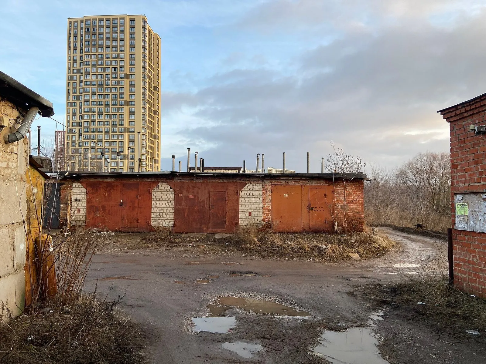 Гараж 24 м² в кооперативе, яма и погреб, охрана