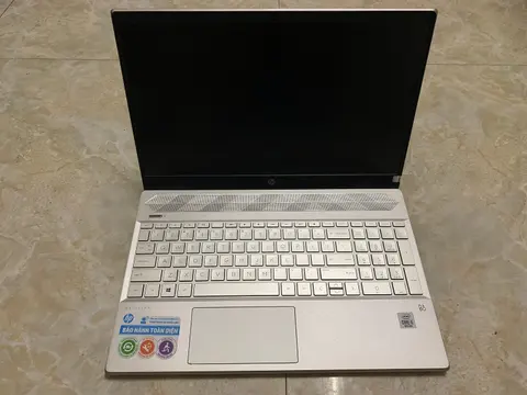 HP Pavilion 15 i5-1335U, 16/512 ГБ, для учёбы и работы
