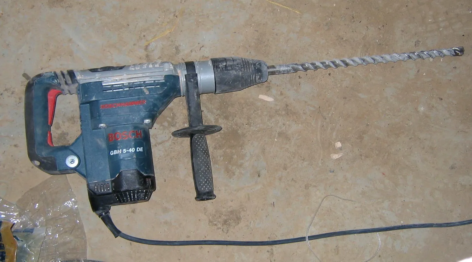 Перфоратор Bosch GBH 2-26 DRE Professional — Фото 2 из 3