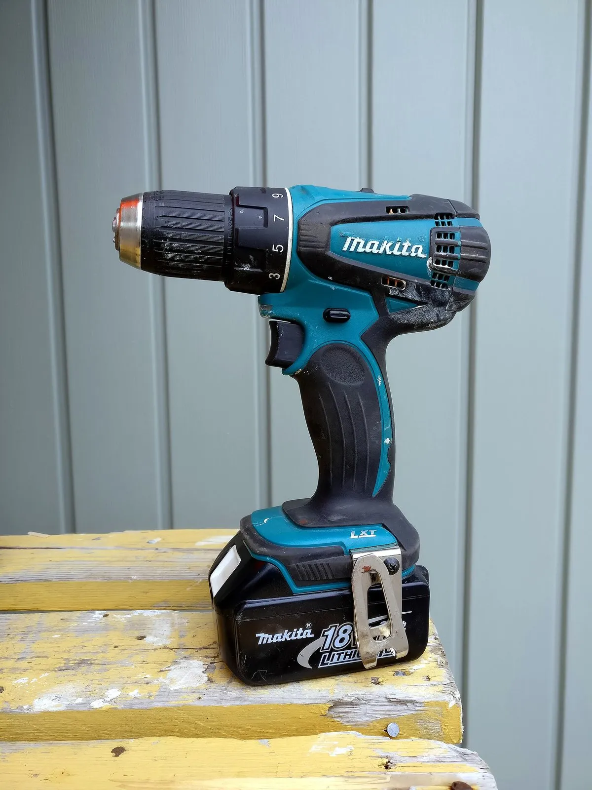Шуруповёрт Makita DDF485 18V, два аккумулятора