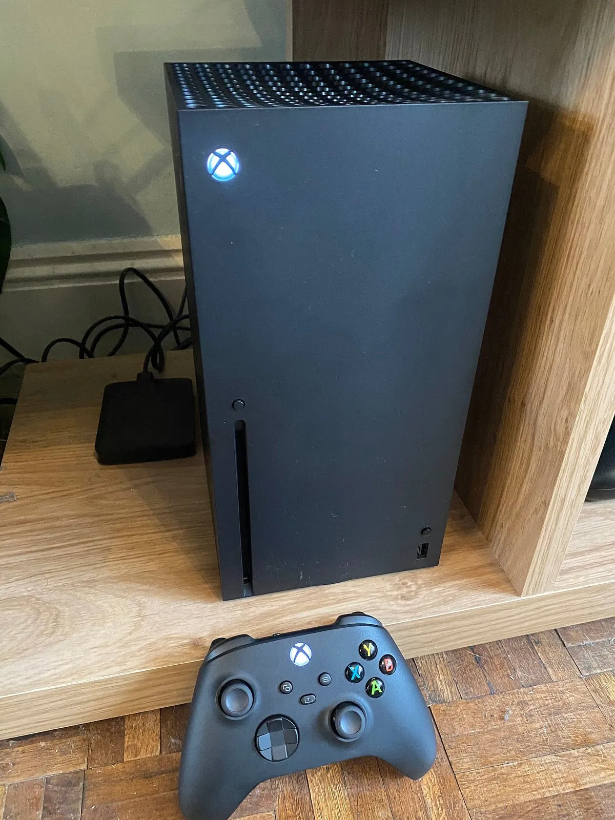 Xbox Series X 1 ТБ + геймпад, Game Pass — 4 фотоның 4-сі