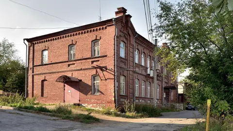 Дом 220 м², 6 комнат, мкр Горный Гигант, на длительный срок