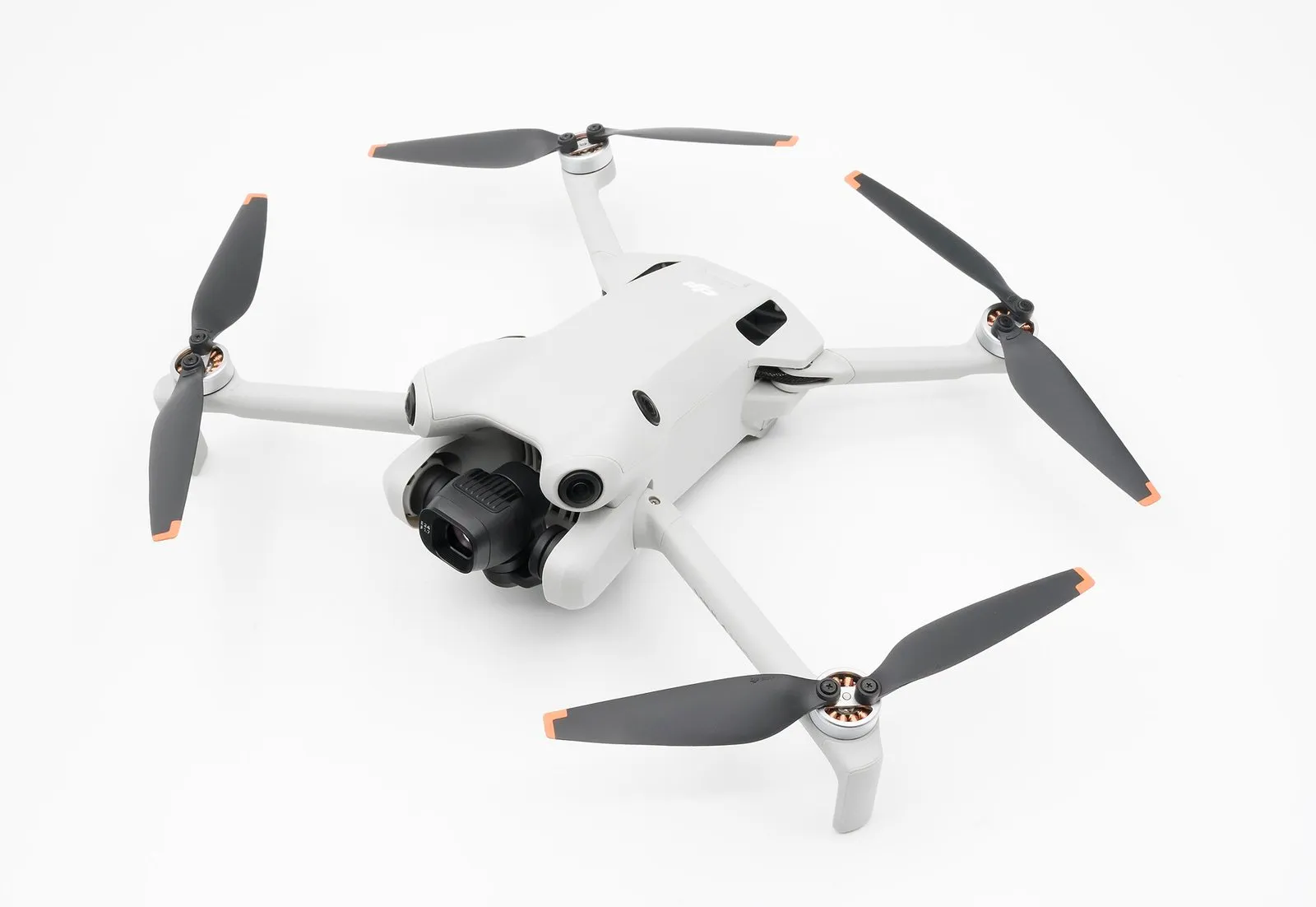 DJI Mini 4 Pro Fly More Combo, налёт 6 часов — 4 фотоның 2-сі