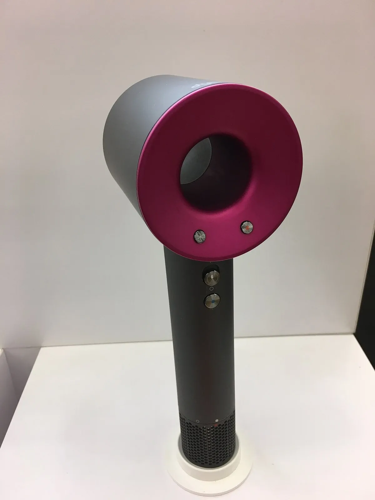 Фен Dyson Supersonic HD07, оригинал — 4 фотоның 2-сі