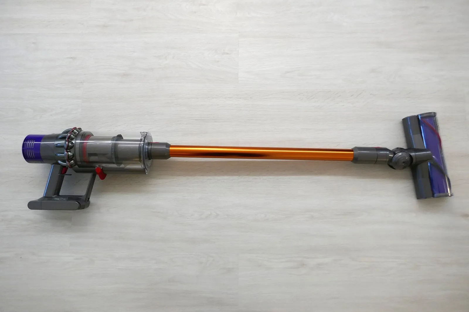 Беспроводной пылесос Dyson V15 Detect — 4 фотоның 4-сі