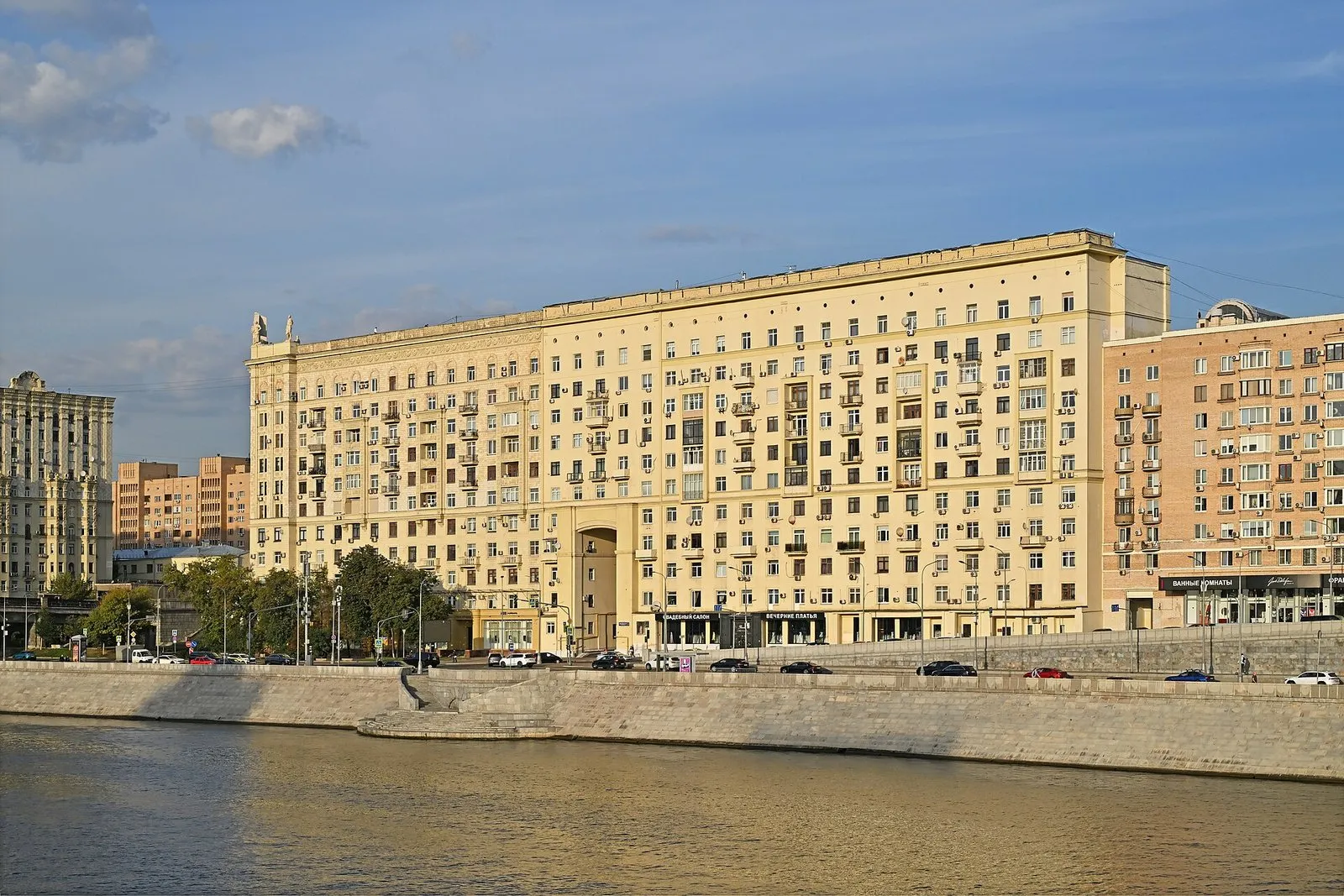 Комната 17 м² в 4-комнатной сталинке, центр, правый берег — Фото 3 из 3