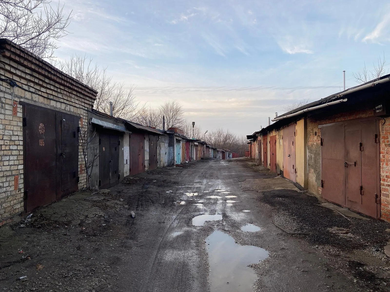 Гараж 24 м² в кооперативе, яма и погреб, охрана — Фото 3 из 3