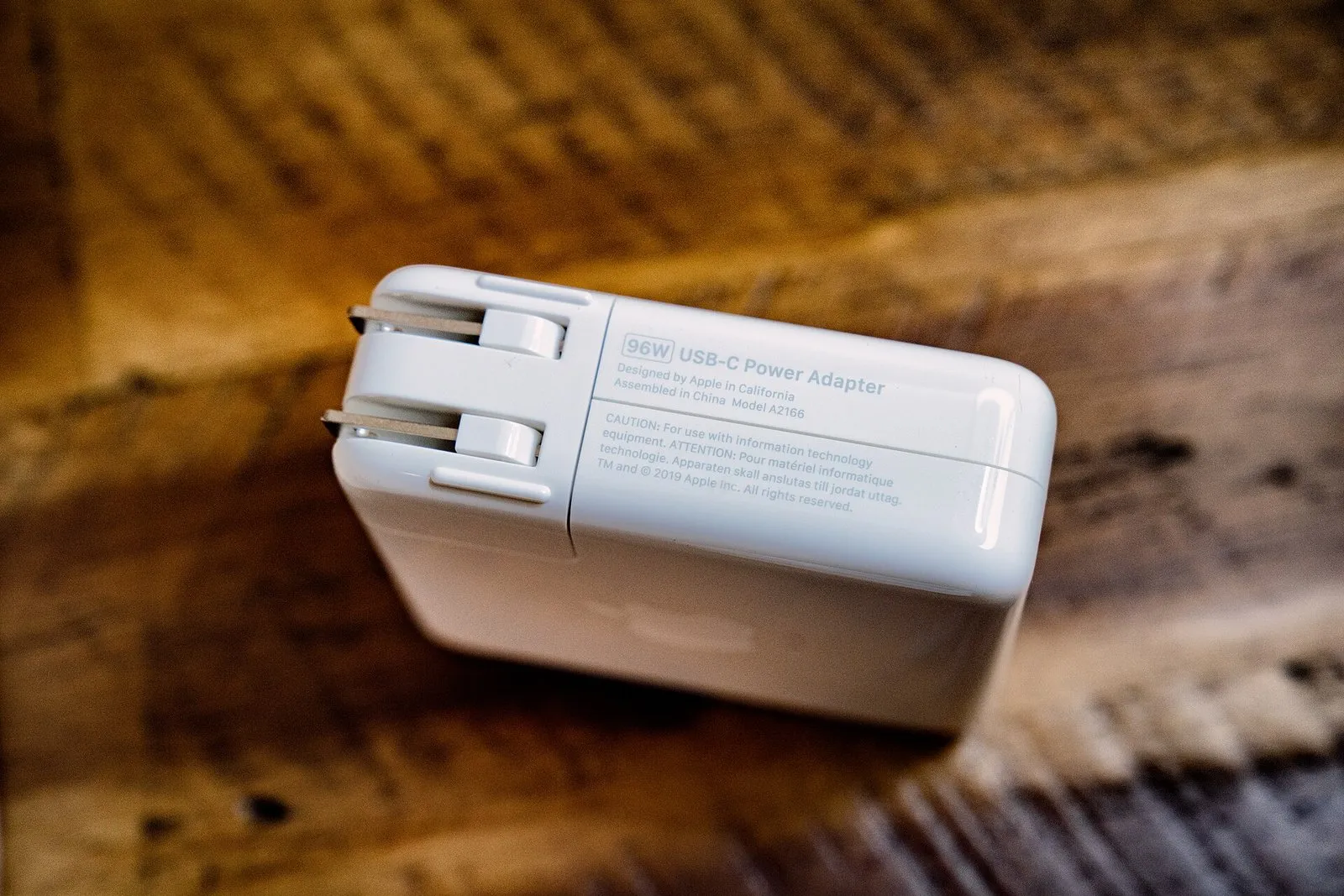 Оригинальный адаптер Apple 20W USB-C, новый — 3 фотоның 2-сі