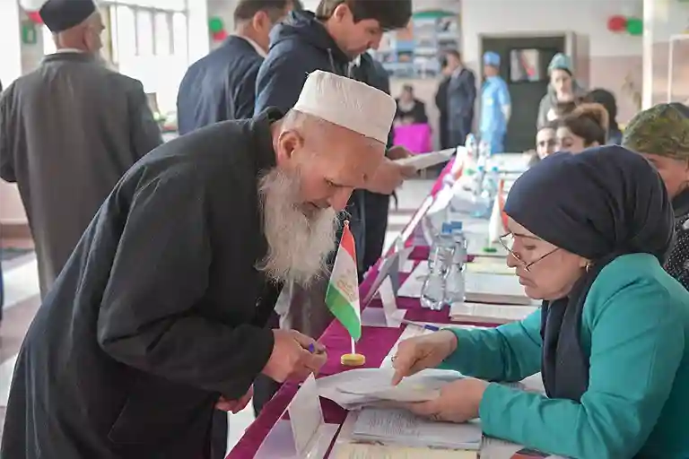 Без наблюдателей и прозрачности?