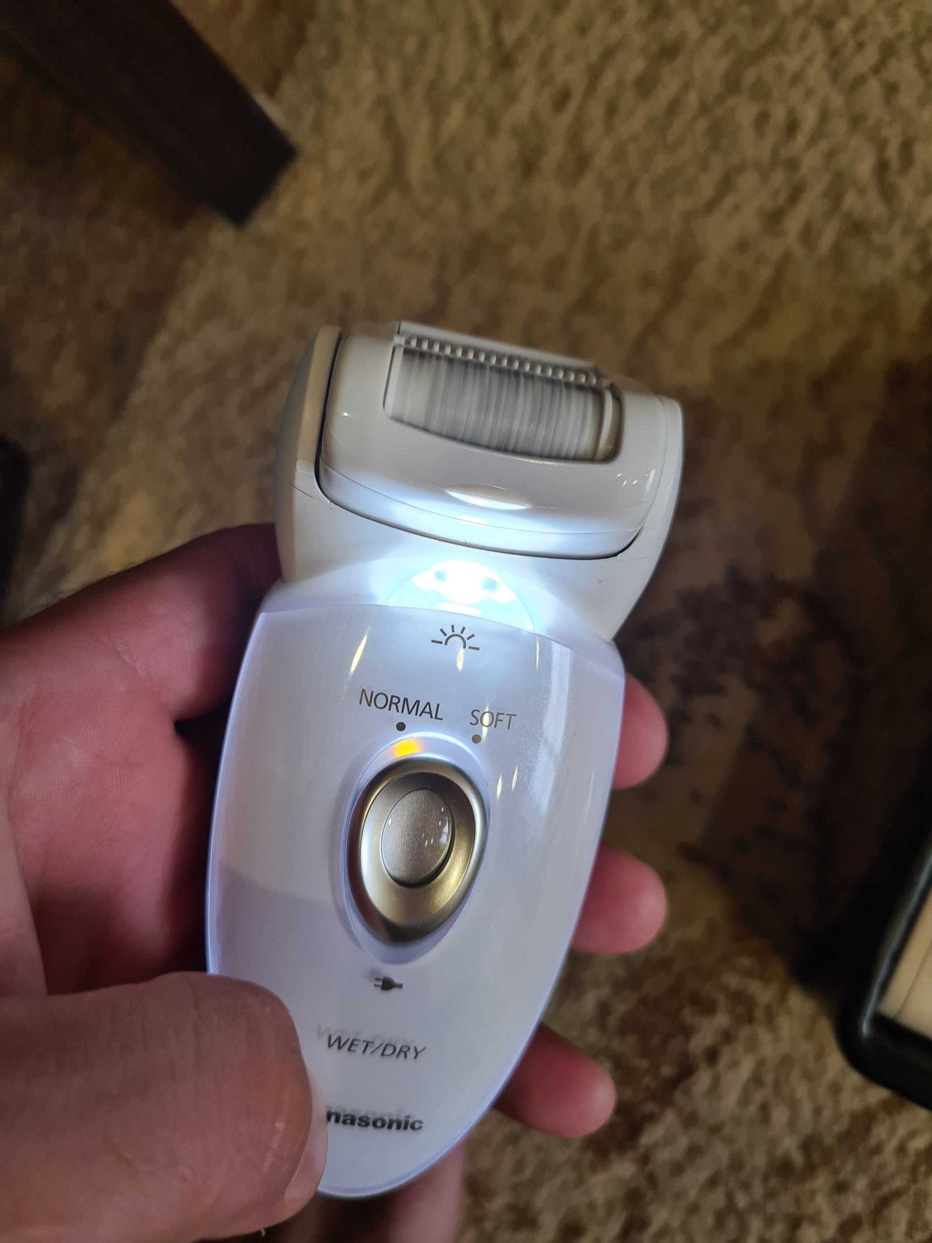 Эпилятор panasonic es-ed53-w520. Эпилятор panasonic es ed53. Эпиляторы под водой. Эпилятор panasonic es-el3a-n520. Эпилятор panasonic wet dry.