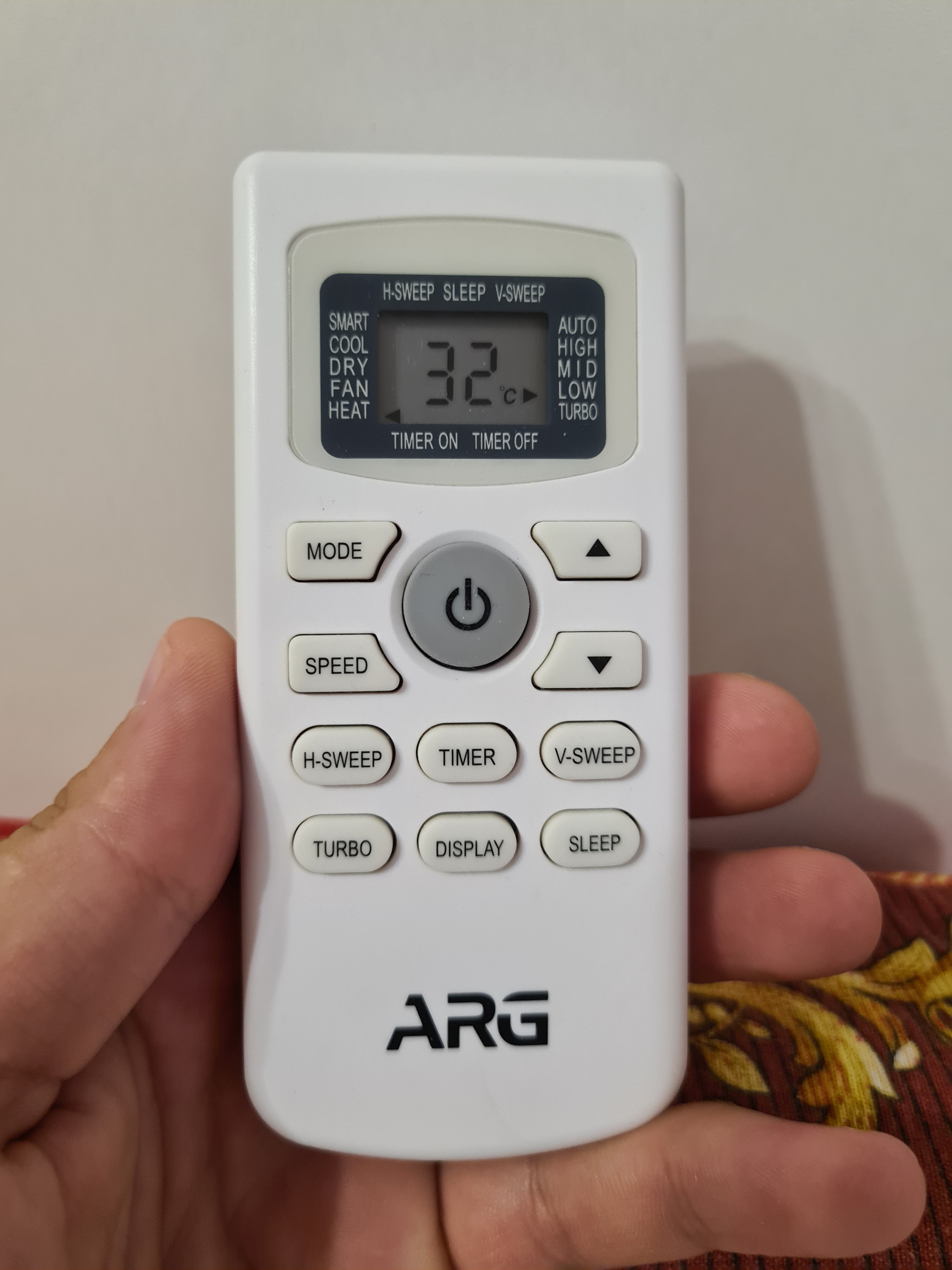 Сплит система gree обозначения на пульте управления. Кондиционер renova пульт. Кондиционер лессар cool 1+ls. H sweep на кондиционере. Пульт для кондиционера haier.