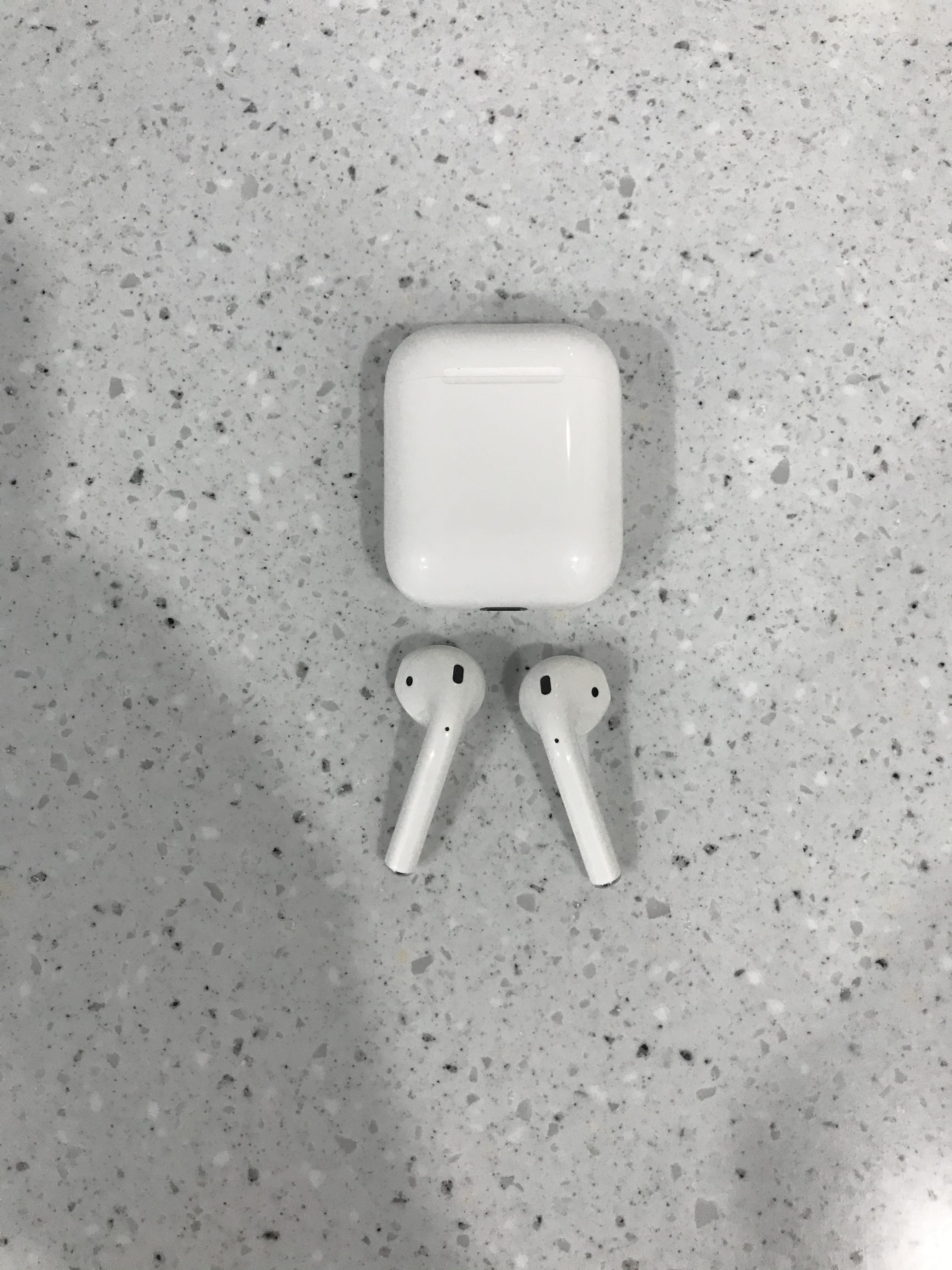 Наушники Apple Airpods MV7N2RU/A (White) в Алматы - цены, купить в ...