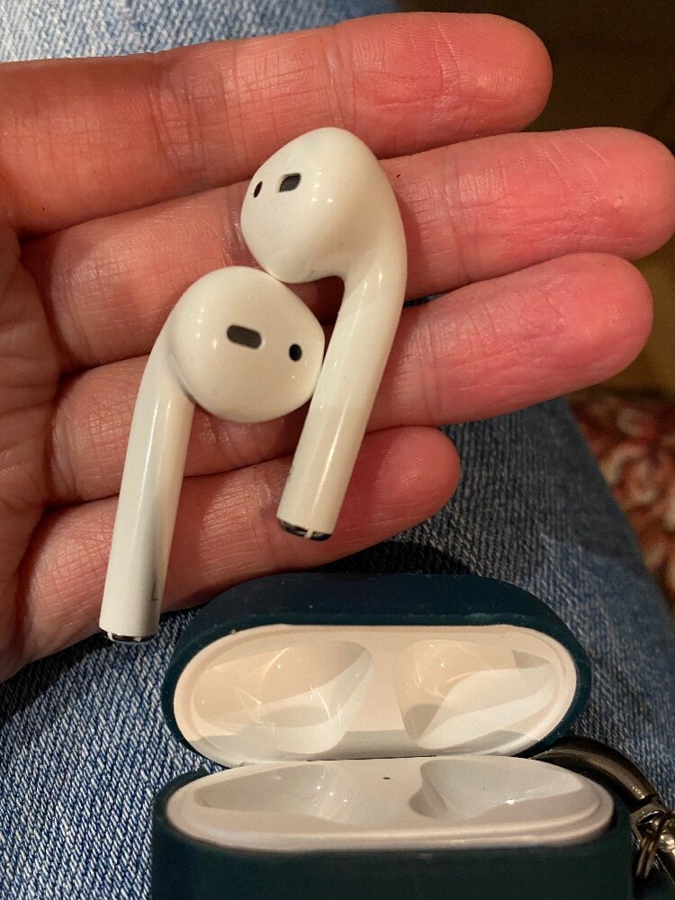 Наушники Apple Airpods MV7N2RU/A White в Алматы - цены, купить в ...