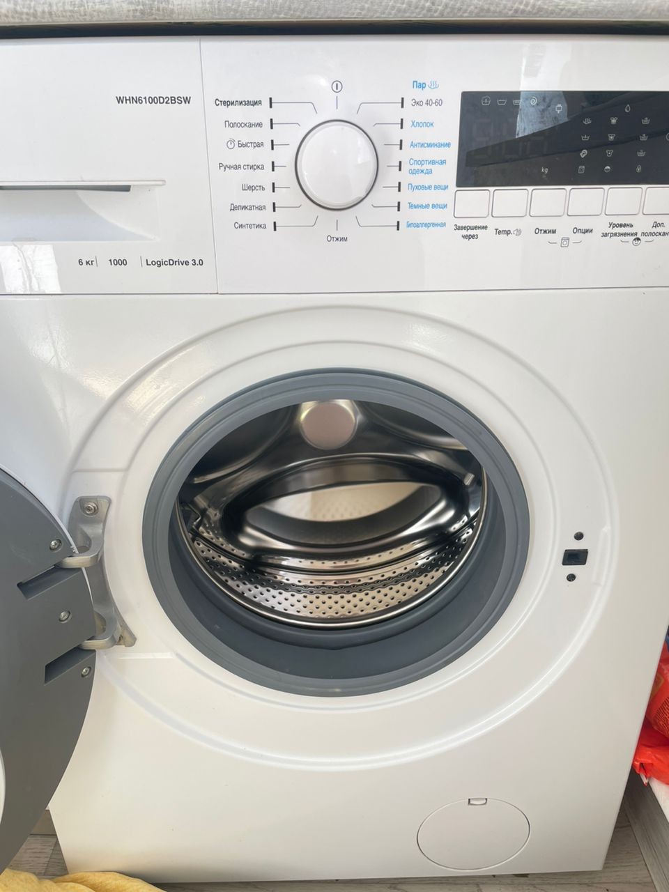 Олег Тактаров порно фото Трусикидегі жас азиялық әйелдердің суреттері