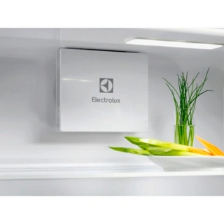 Встраиваемый холодильник Electrolux ERD6DE18S1 - фото 2