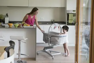 Кроватка-стульчик Chicco Baby Hug 4-в-1 Glacial