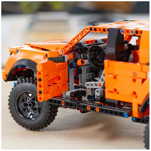 Конструктор Lego Ford F-150 Raptor Technic 42126 - фото 7