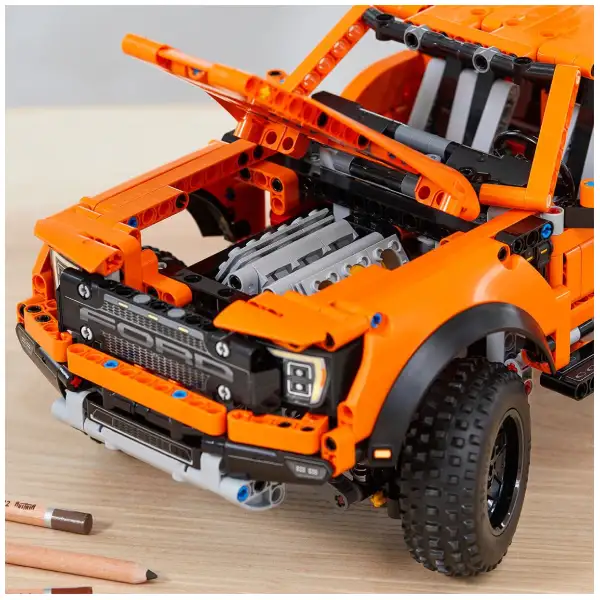 Конструктор Lego Ford F-150 Raptor Technic 42126 - фото 8