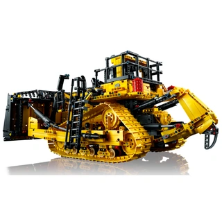 Конструктор Lego Бульдозер Cat D11 на пульте управления Technic (42131)