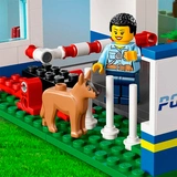 Конструктор LEGO Полицейский участок CITY 60316 / 668 деталей - фото 10