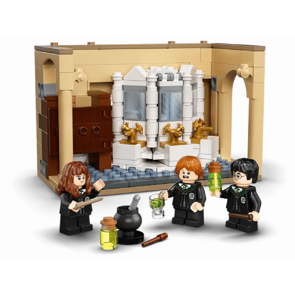 LEGO  конструкторы Гарри Поттер Хогвартс: айналымдағы дәрілік сусынның қателігі (76386) / 217 деталь