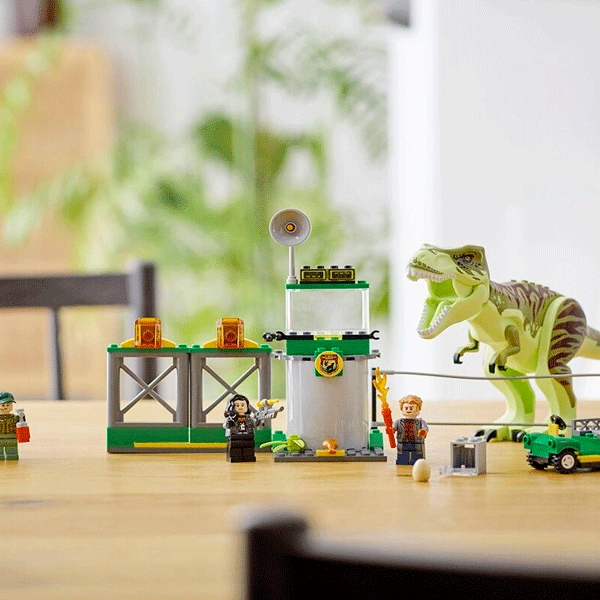 Конструктор Lego Jurassic World Побег тираннозавра (76944) - фото 7