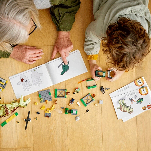 Конструктор Lego Jurassic World Побег тираннозавра (76944) - фото 9