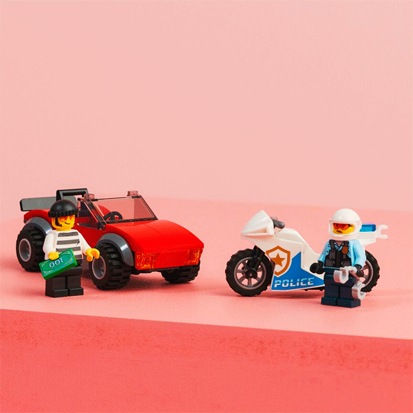 LEGO  конструкторы Қала Мотоциклде полицияның қууы  (60392) / 59 деталь