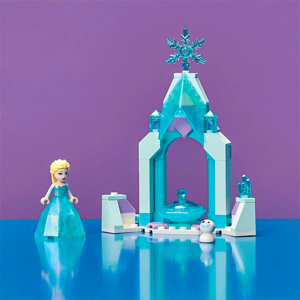 Конструктор LEGO Принцессы Дисней Двор замка Эльзы (43199) / 53 детали