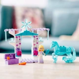 Конструктор LEGO Принцессы Дисней Ледяная конюшня Эльзы и Нокка (43209) / 53 детали - фото 5