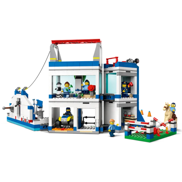 Конструктор LEGO City Полицейская академия (60372) / 823 детали - фото 3