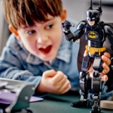 Конструктор LEGO DC Фигурка Бэтмена для сборки 76259 / 275 деталей - фото 6