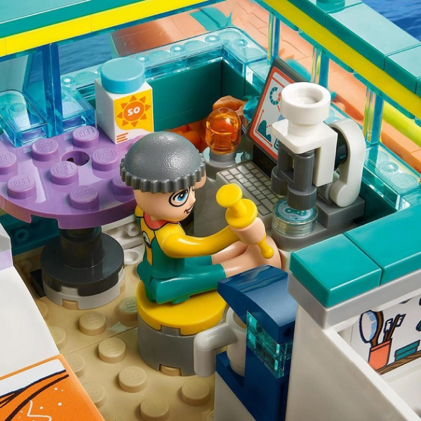 Конструктор Lego Friends Лодка морской спасательной бригады 41734 / 717 деталей - фото 6