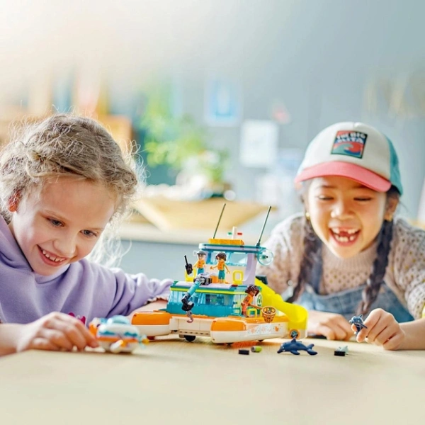 Конструктор Lego Friends Лодка морской спасательной бригады 41734 / 717 деталей - фото 9