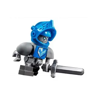 Конструктор Lego Nexo Knights Самолёт-истребитель Сокол Клэя 70351