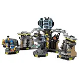 Конструктор Lego Batman Movie: Бэтмен Нападение на Бэтпещеру 70909 - фото 4