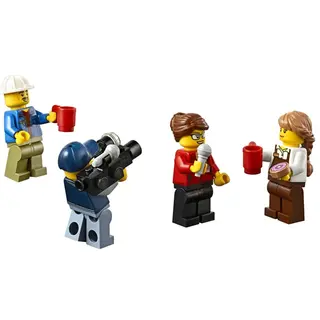 Конструктор Lego Открытие магазина по продаже пончиков City 60233