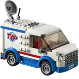 Конструктор Lego Открытие магазина по продаже пончиков City 60233 - фото 4