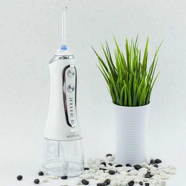 Портативный ирригатор Revyline RL 450 White - фото 4